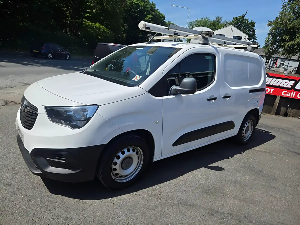 Used 2019 Vauxhall Combo H1 Edition White - Interior and Exterior details 3