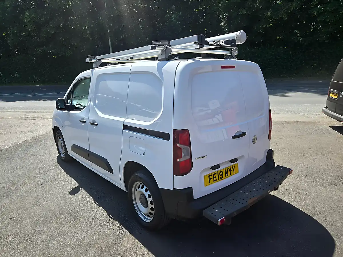 Used 2019 Vauxhall Combo H1 Edition White - Interior and Exterior details 9