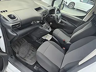 Used 2019 Vauxhall Combo H1 Edition White - Interior and Exterior details 5