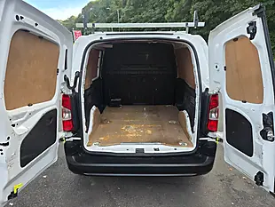 Used 2019 Vauxhall Combo H1 Edition White - Interior and Exterior details 9