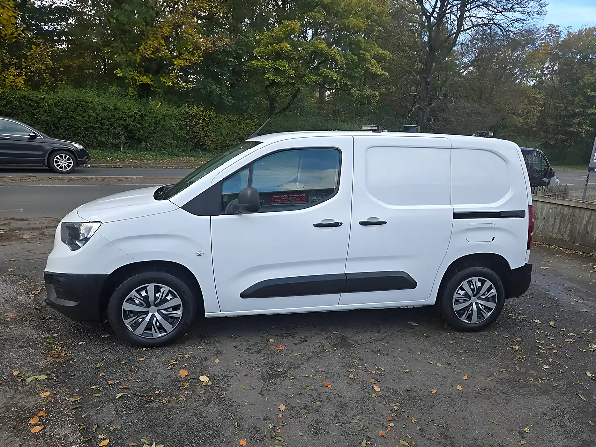 Used 2019 Vauxhall Combo H1 Edition White - Interior and Exterior details 15