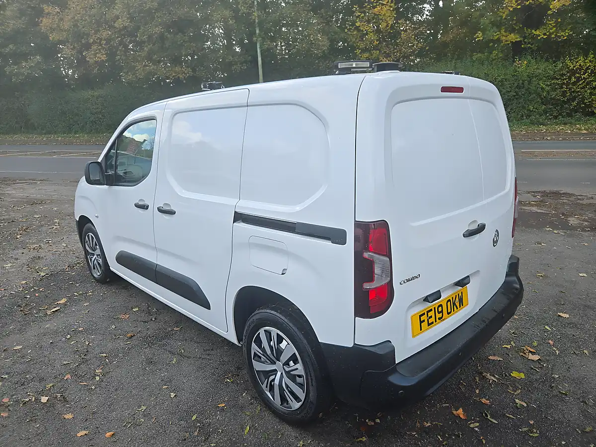 Used 2019 Vauxhall Combo H1 Edition White - Interior and Exterior details 17