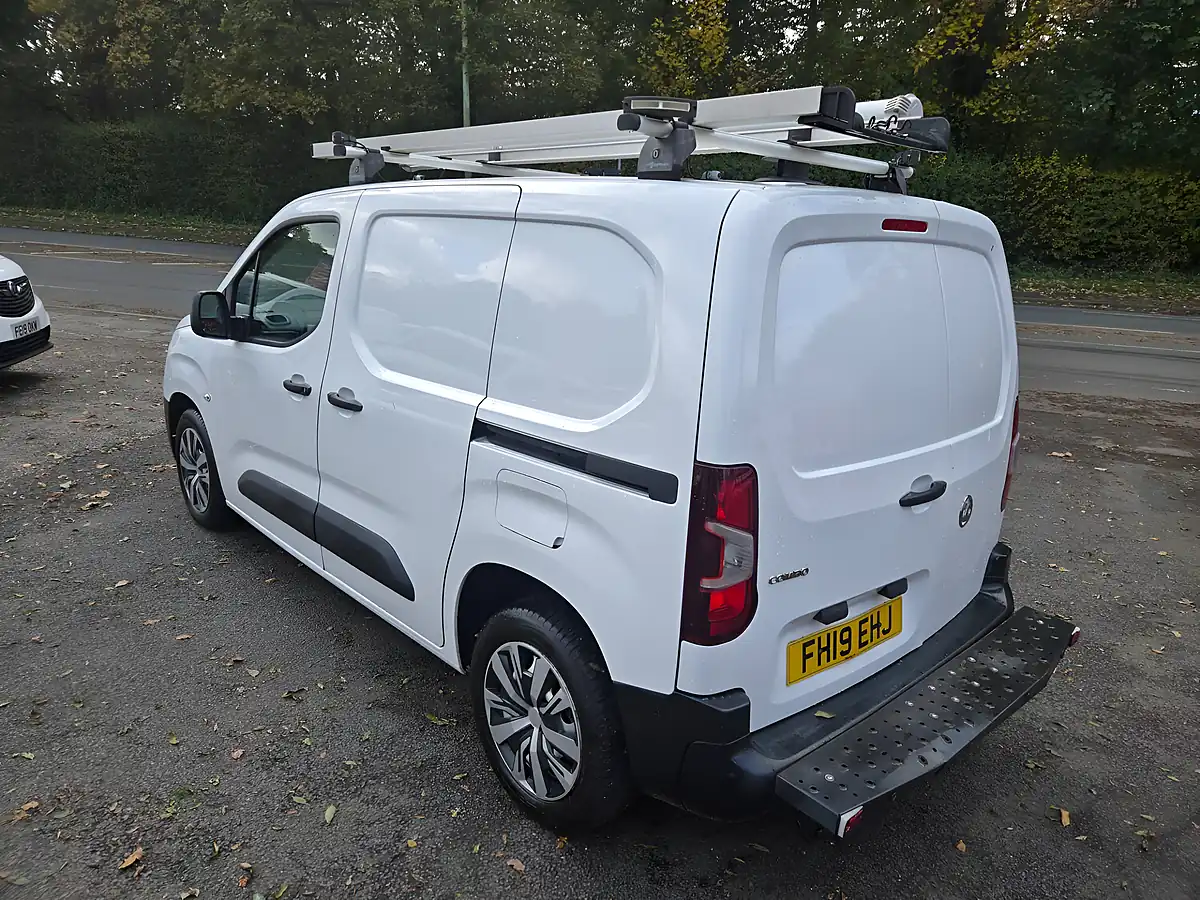 Used 2019 Vauxhall Combo H1 Edition White - Interior and Exterior details 9