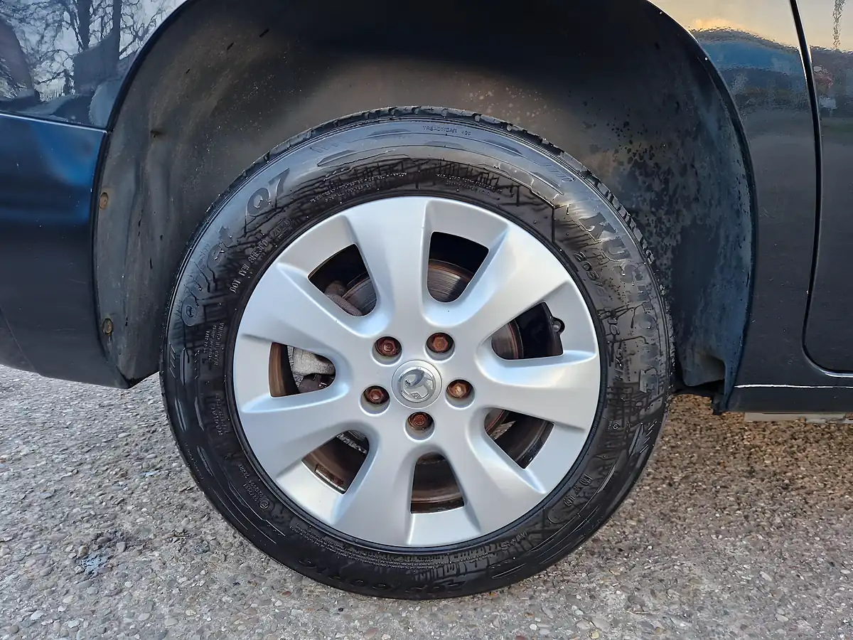 Used 2019 Vauxhall Combo Life Energy Black - Interior and Exterior details 19