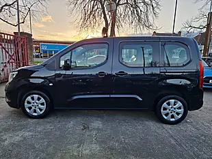 Used 2019 Vauxhall Combo Life Energy Black - Interior and Exterior details 3