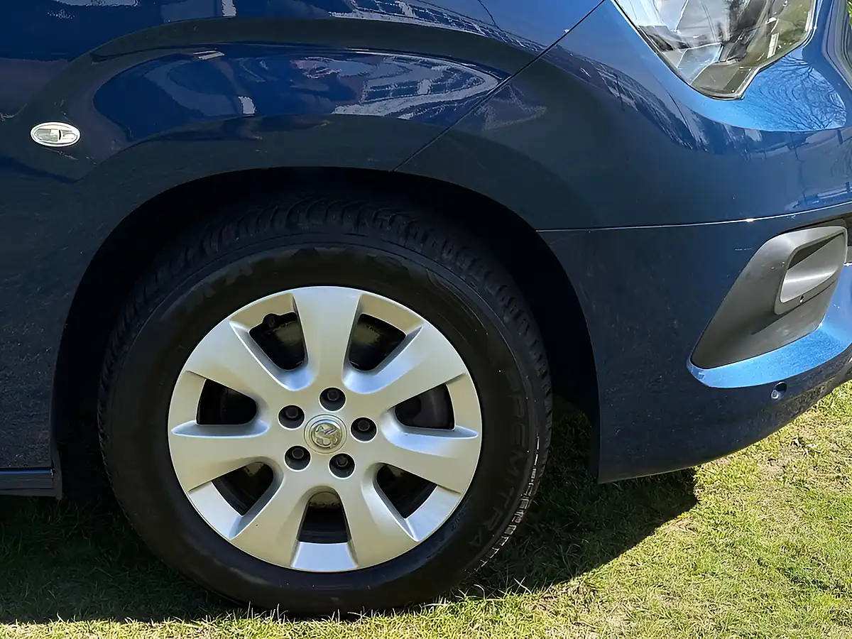 Used 2019 Vauxhall Combo Life Energy Xl Blue - Interior and Exterior details 12