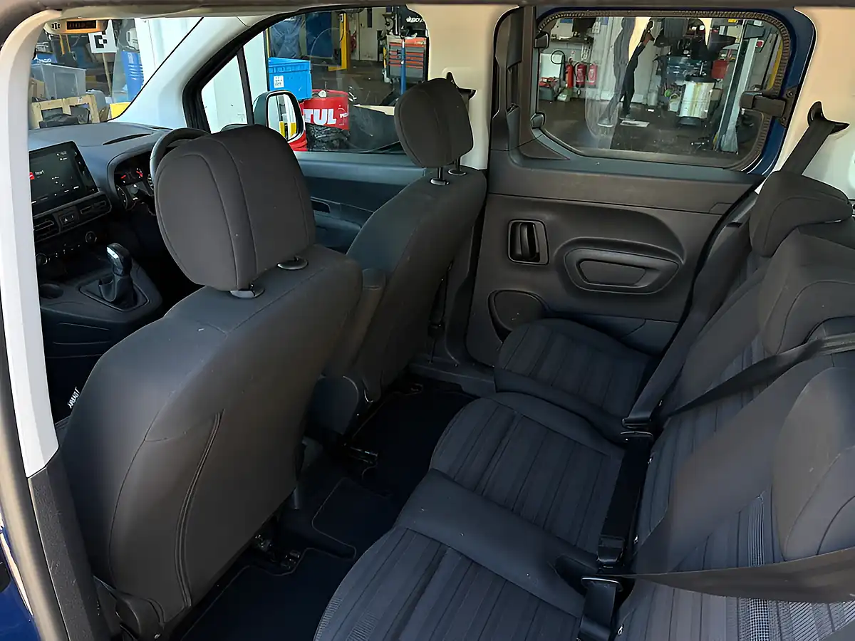Used 2019 Vauxhall Combo Life Energy Xl Blue - Interior and Exterior details 17