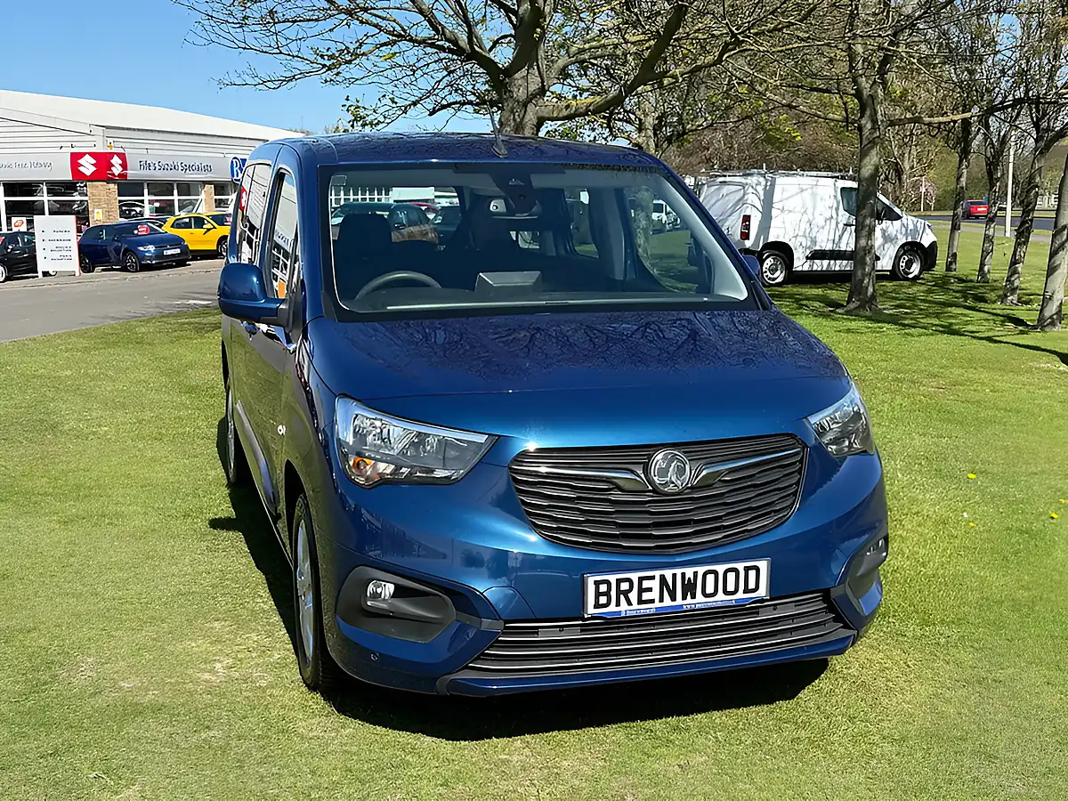 Used 2019 Vauxhall Combo Life Energy Xl Blue - Interior and Exterior details 2