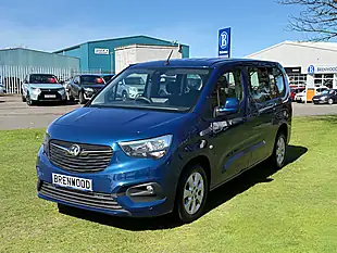 Used 2019 Vauxhall Combo Life Energy Xl Blue - Interior and Exterior details 4