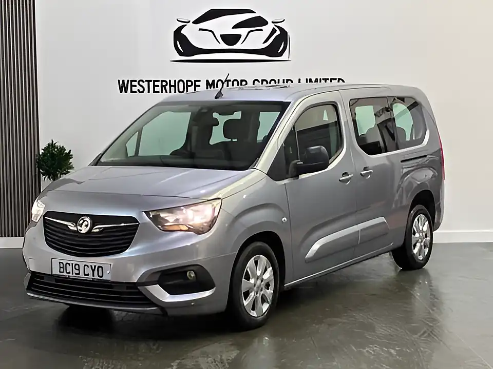 Used 2019 Vauxhall Combo Life Energy Xl Grey - Interior and Exterior details 11