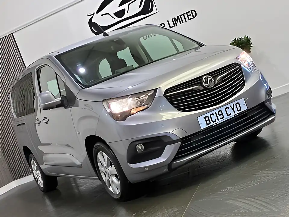Used 2019 Vauxhall Combo Life Energy Xl Grey - Interior and Exterior details 13