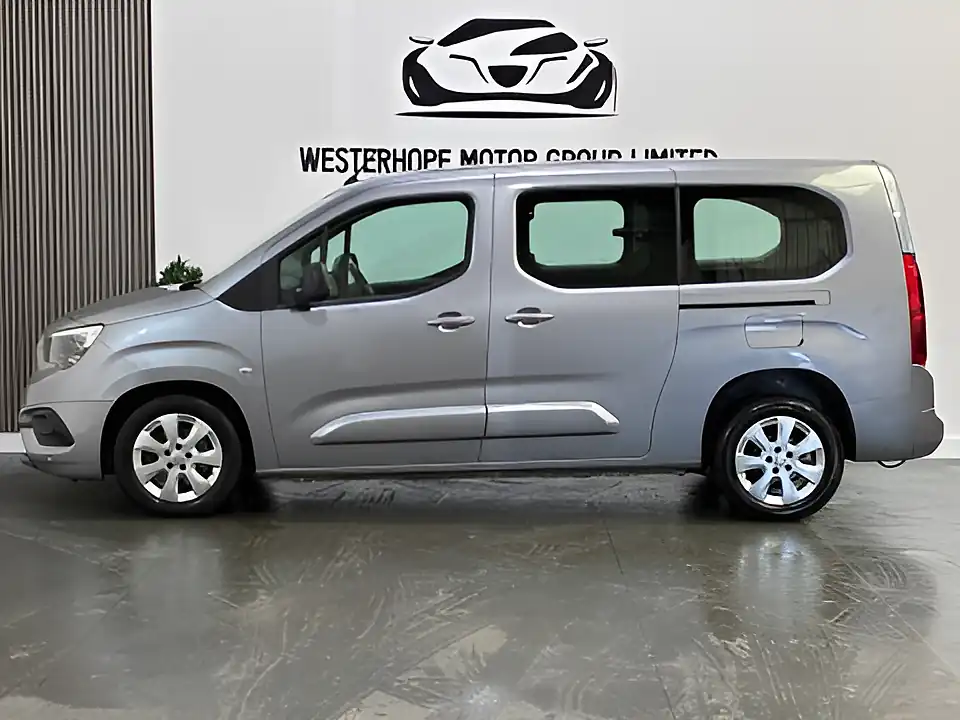 Used 2019 Vauxhall Combo Life Energy Xl Grey - Interior and Exterior details 7