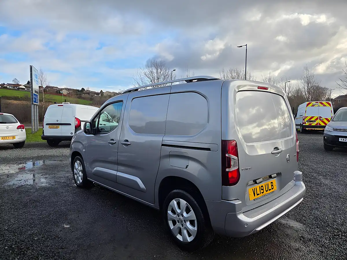 Used 2019 Vauxhall Combo Limited Edition Nav L1 H1 Grey - Interior and Exterior details 13