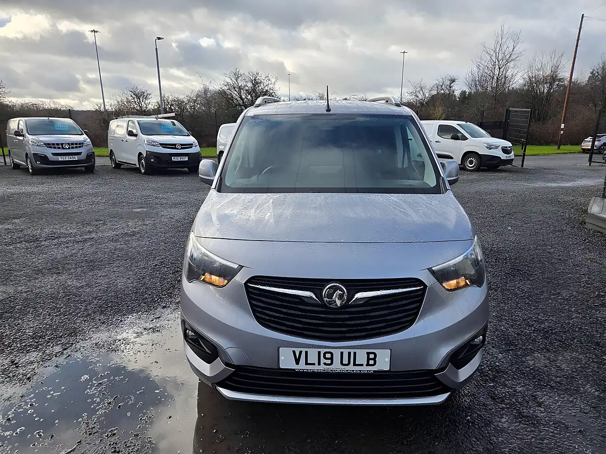 Used 2019 Vauxhall Combo Limited Edition Nav L1 H1 Grey - Interior and Exterior details 14