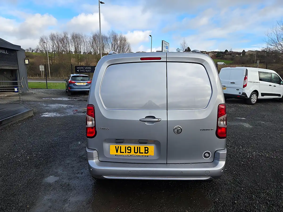 Used 2019 Vauxhall Combo Limited Edition Nav L1 H1 Grey - Interior and Exterior details 16
