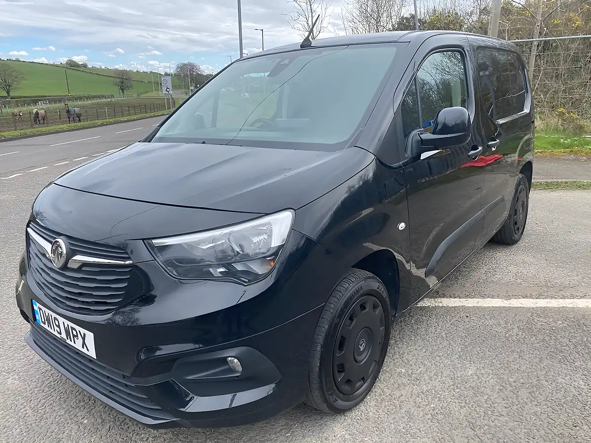 Used 2019 Vauxhall Combo Sportive Black - Interior and Exterior details 11