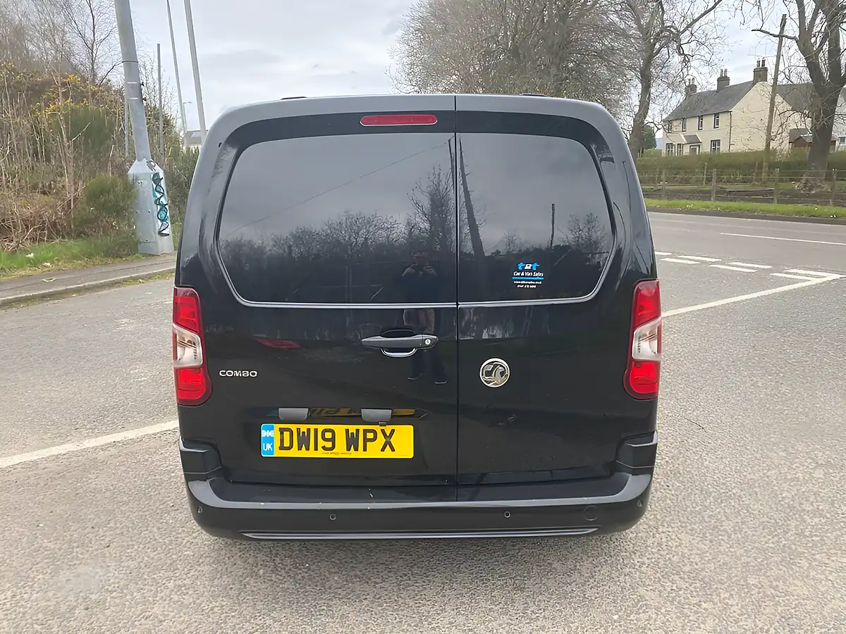 Used 2019 Vauxhall Combo Sportive Black - Interior and Exterior details 15
