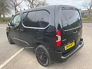 Used 2019 Vauxhall Combo Sportive Black - Interior and Exterior details 17