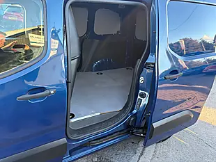 Used 2019 Vauxhall Combo Sportive Blue - Interior and Exterior details 15