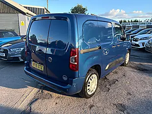 Used 2019 Vauxhall Combo Sportive Blue - Interior and Exterior details 4