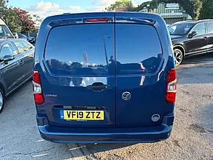 Used 2019 Vauxhall Combo Sportive Blue - Interior and Exterior details 7
