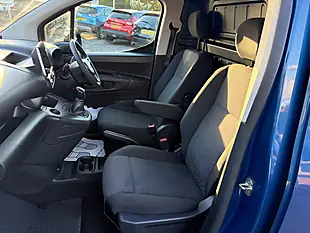 Used 2019 Vauxhall Combo Sportive Blue - Interior and Exterior details 8