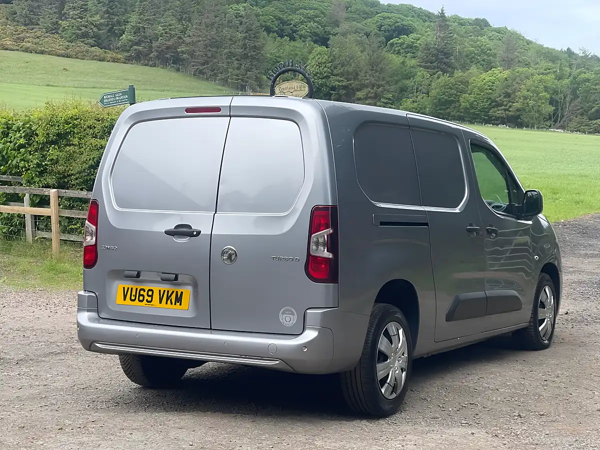 Used 2019 Vauxhall Combo Sportive Grey - Interior and Exterior details 4