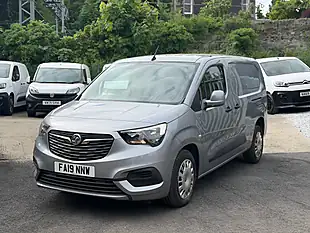 Used 2019 Vauxhall Combo Sportive Grey - Interior and Exterior details 3