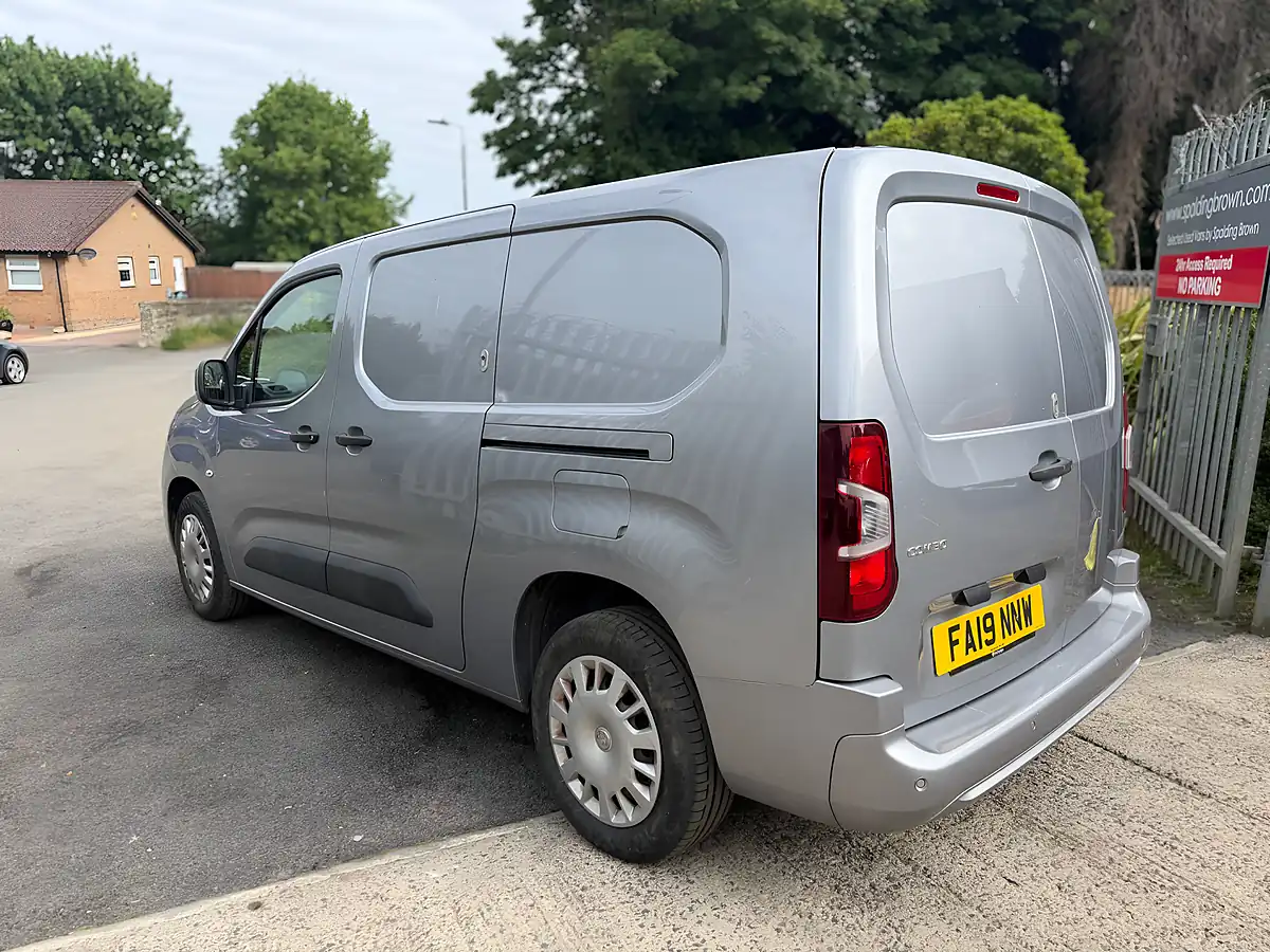 Used 2019 Vauxhall Combo Sportive Grey - Interior and Exterior details 4