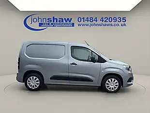 Used 2019 Vauxhall Combo Sportive Grey - Interior and Exterior details 14