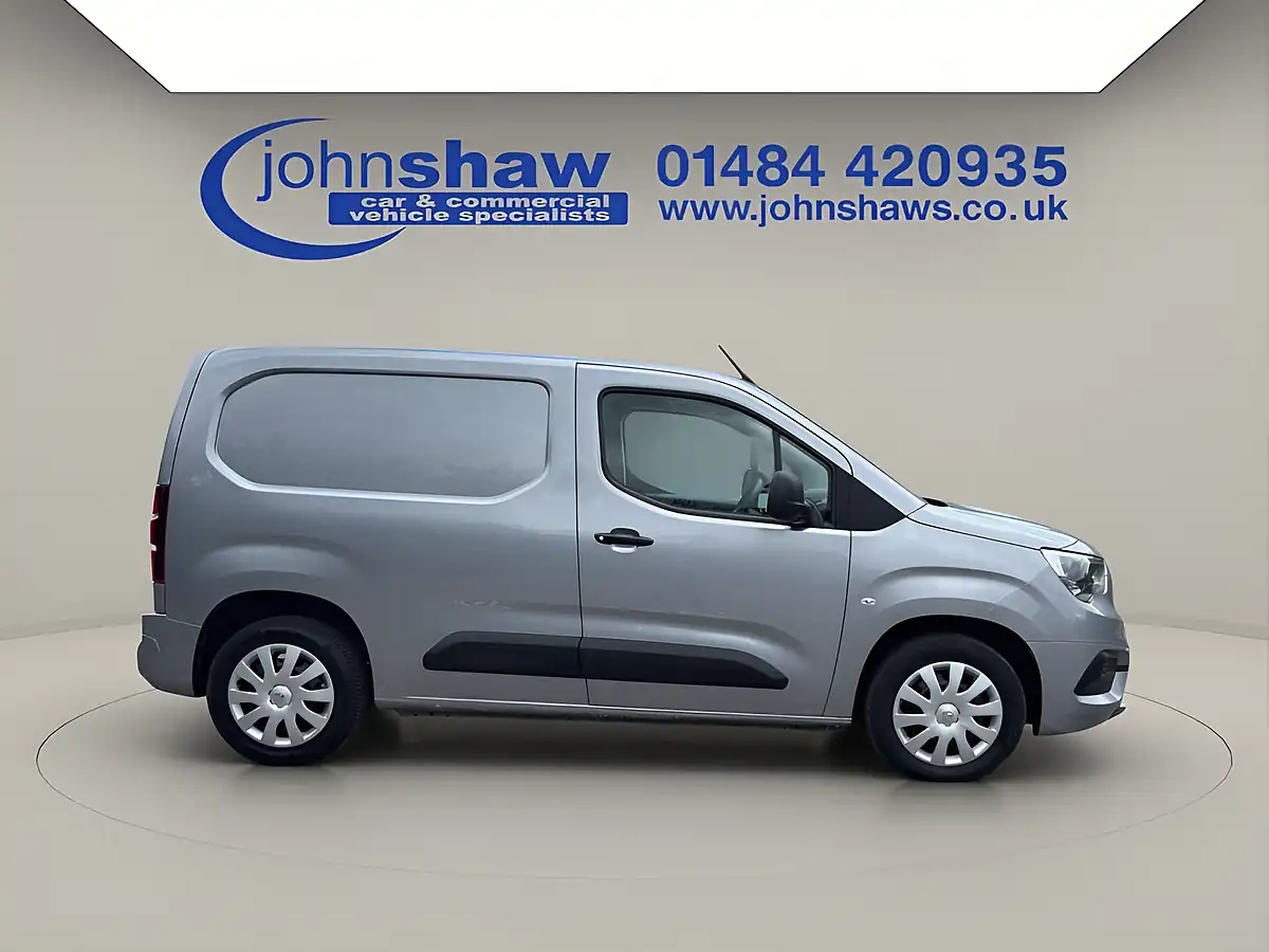 Used 2019 Vauxhall Combo Sportive Grey - Interior and Exterior details 14