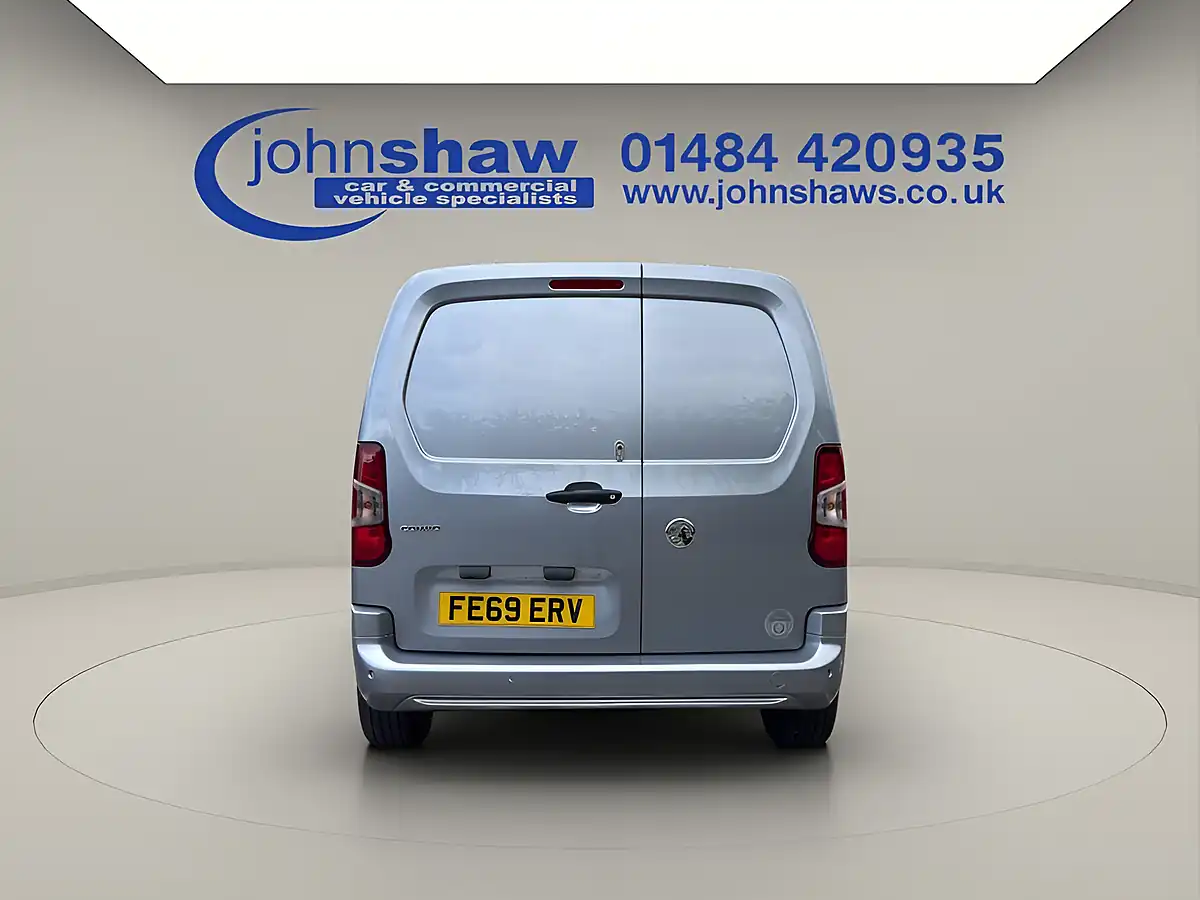 Used 2019 Vauxhall Combo Sportive Grey - Interior and Exterior details 15