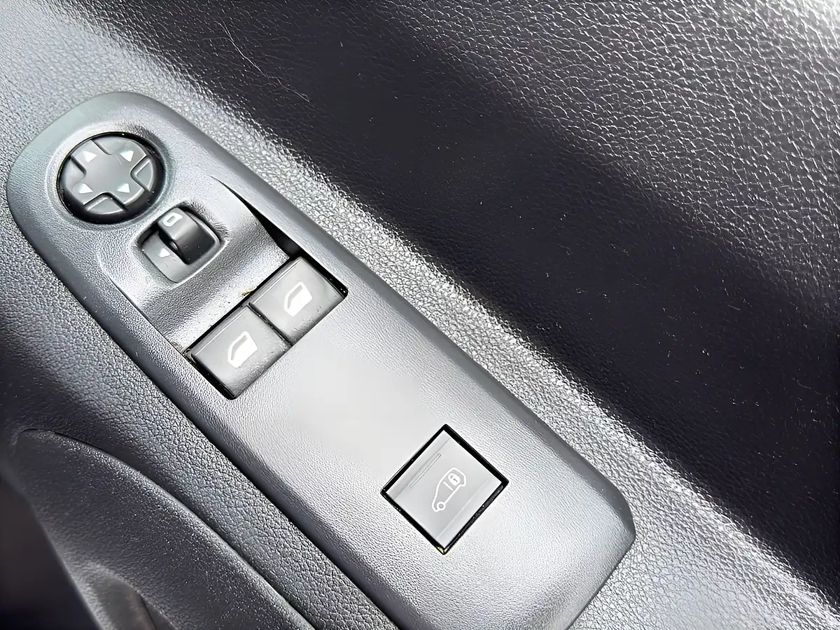 Used 2019 Vauxhall Combo Sportive Grey - Interior and Exterior details 19