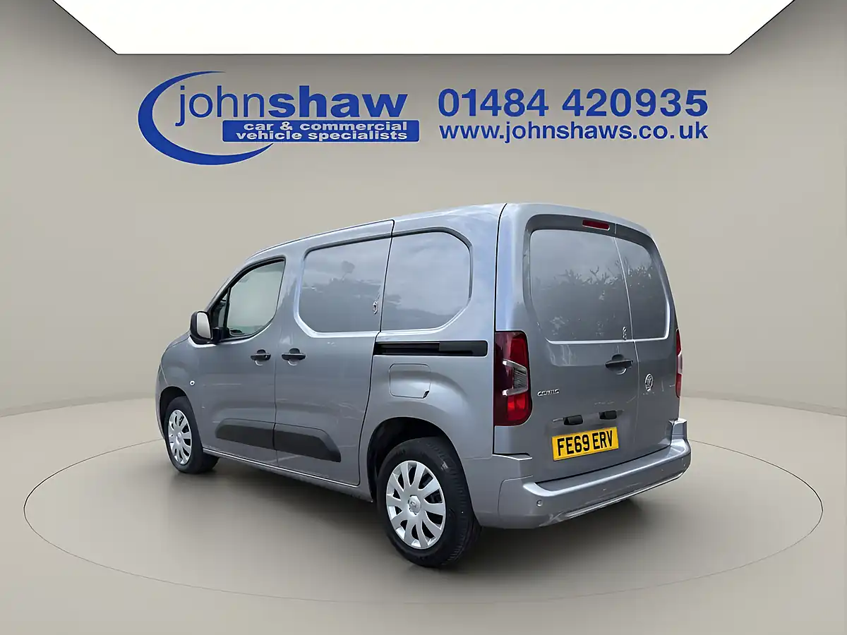 Used 2019 Vauxhall Combo Sportive Grey - Interior and Exterior details 7
