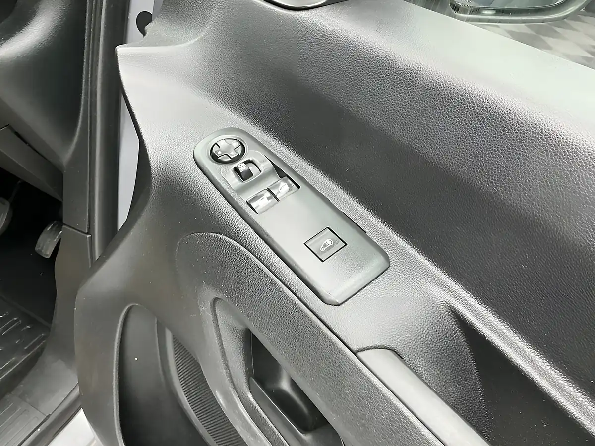 Used 2019 Vauxhall Combo Sportive Grey - Interior and Exterior details 13