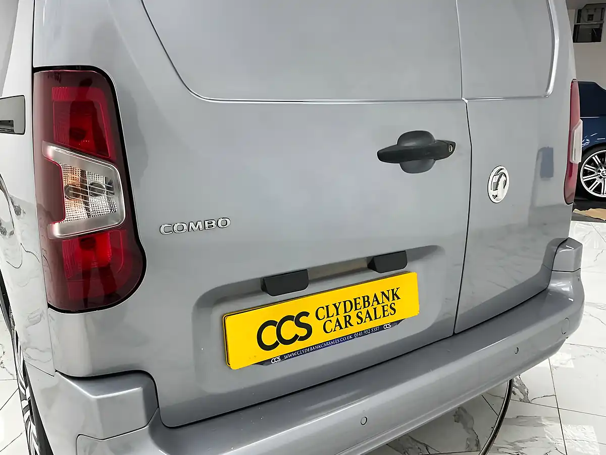 Used 2019 Vauxhall Combo Sportive Grey - Interior and Exterior details 19
