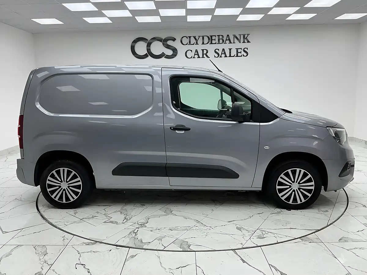 Used 2019 Vauxhall Combo Sportive Grey - Interior and Exterior details 2