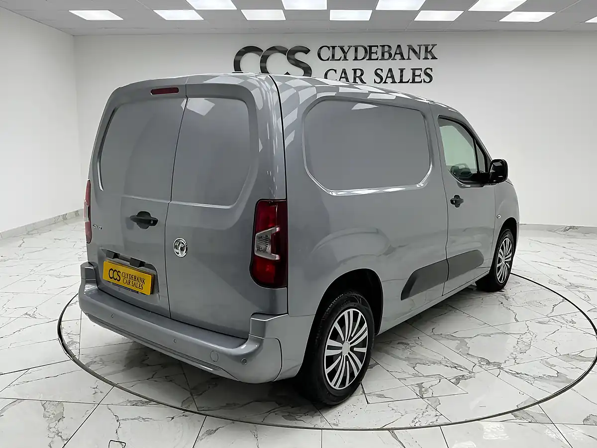 Used 2019 Vauxhall Combo Sportive Grey - Interior and Exterior details 3