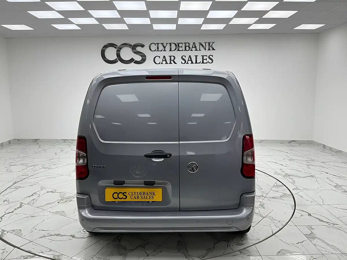 Used 2019 Vauxhall Combo Sportive Grey - Interior and Exterior details 4