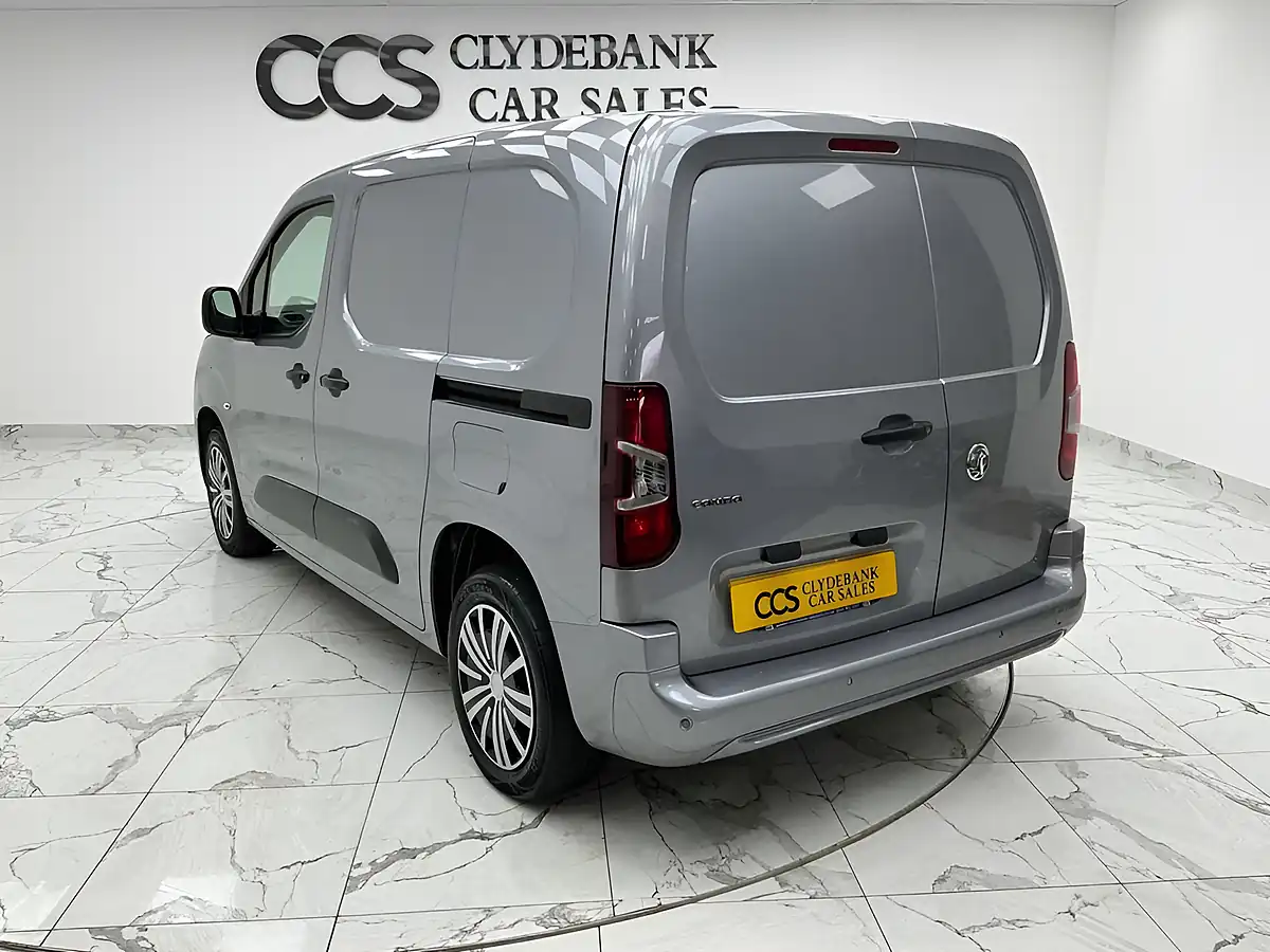 Used 2019 Vauxhall Combo Sportive Grey - Interior and Exterior details 5