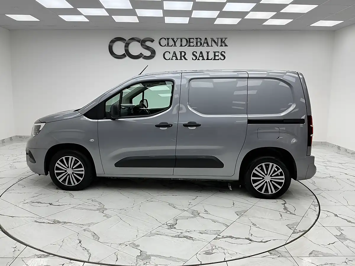 Used 2019 Vauxhall Combo Sportive Grey - Interior and Exterior details 6
