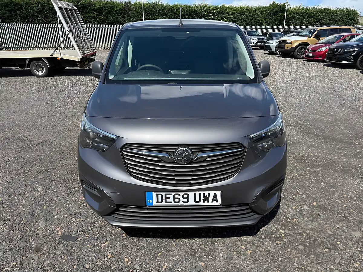 Used 2019 Vauxhall Combo Sportive Grey - Interior and Exterior details 2