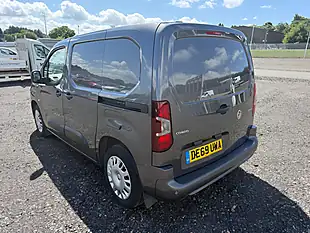 Used 2019 Vauxhall Combo Sportive Grey - Interior and Exterior details 5