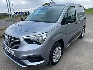 Used 2019 Vauxhall Combo Sportive Grey - Interior and Exterior details 15
