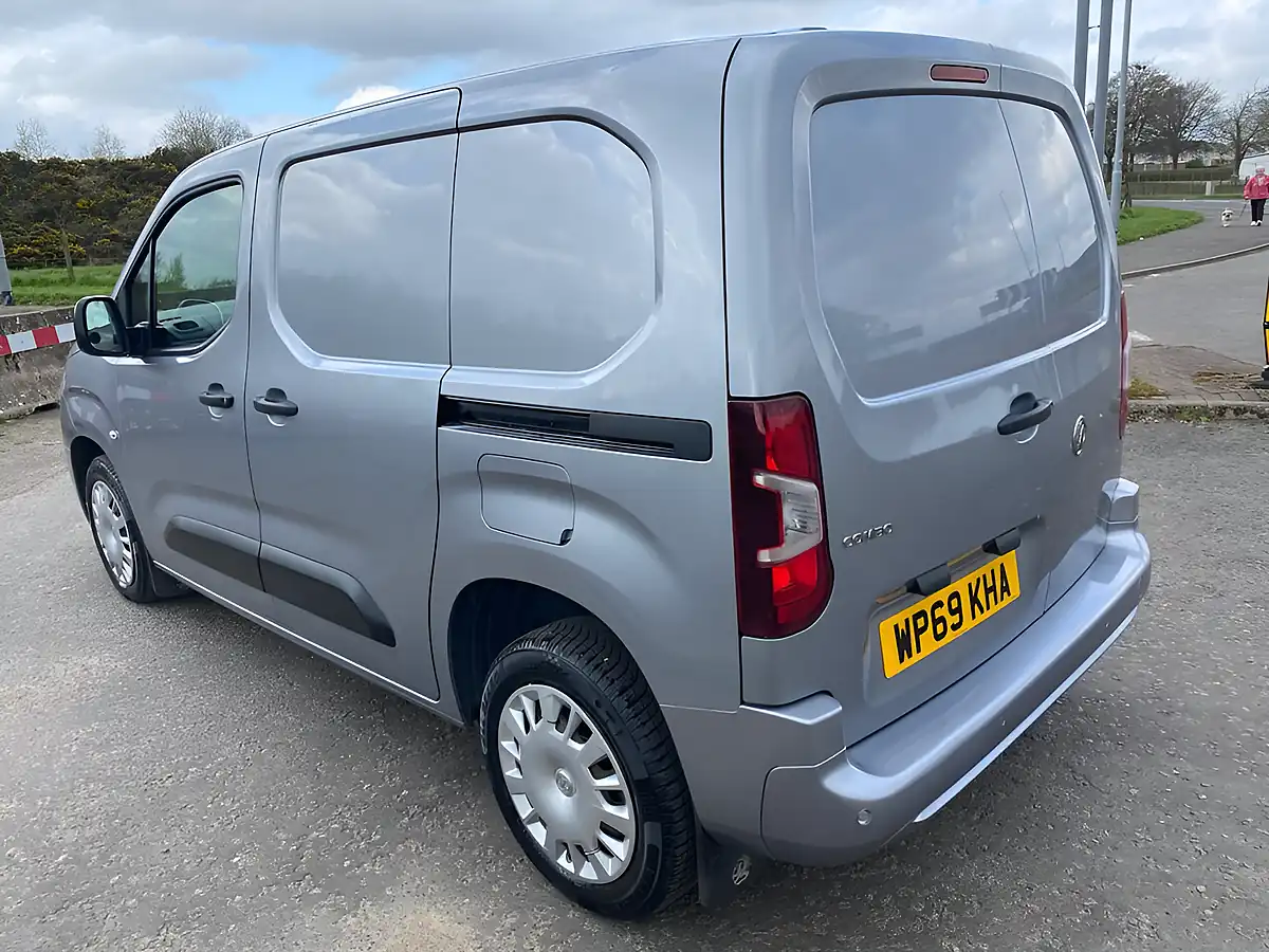 Used 2019 Vauxhall Combo Sportive Grey - Interior and Exterior details 17