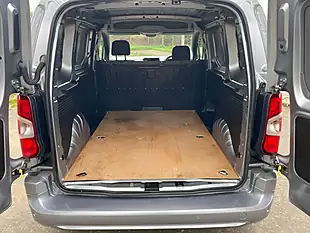 Used 2019 Vauxhall Combo Sportive Grey - Interior and Exterior details 8
