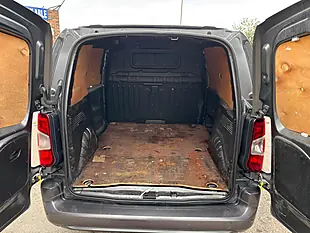 Used 2019 Vauxhall Combo Sportive Grey - Interior and Exterior details 11