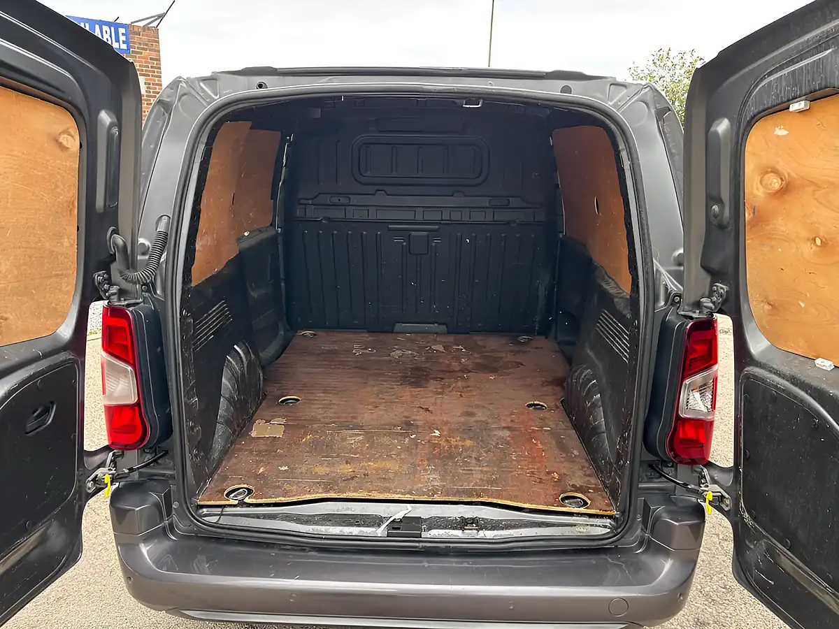 Used 2019 Vauxhall Combo Sportive Grey - Interior and Exterior details 11