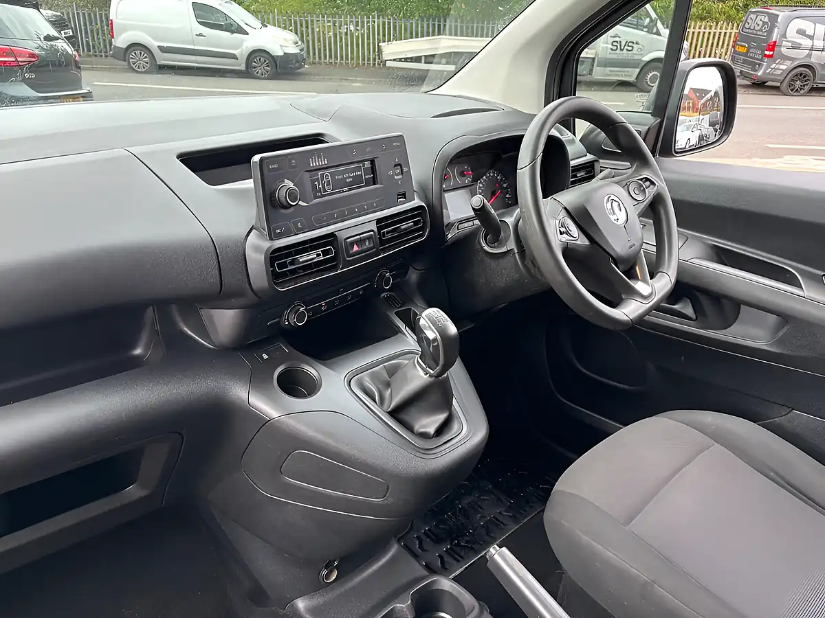 Used 2019 Vauxhall Combo Sportive Grey - Interior and Exterior details 13