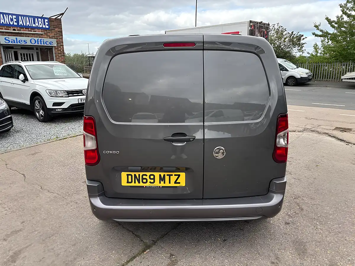 Used 2019 Vauxhall Combo Sportive Grey - Interior and Exterior details 4